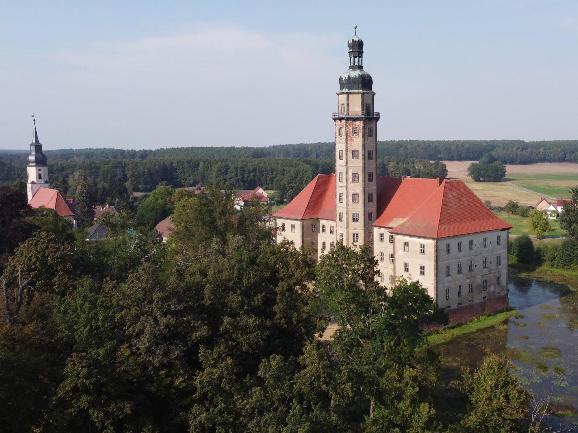 Resort "Schloss Reinharz" Bad Schmiedeberg Dış mekan fotoğraf